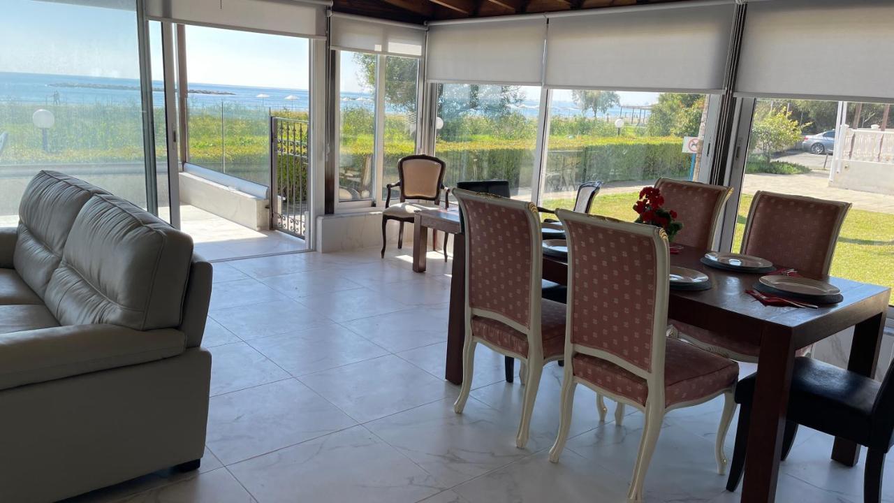 Beachfront Villa - Dasaki Larnaka Exterior foto